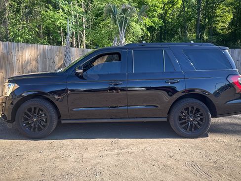 Used 2019 Ford Expedition Limited w/ Equipment Group 301A RWD image 4