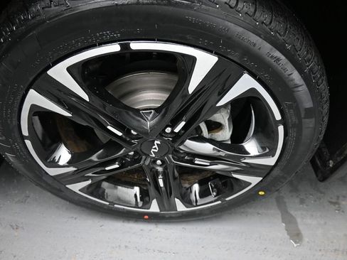 Used 2023 Kia K5 GT-Line image 13