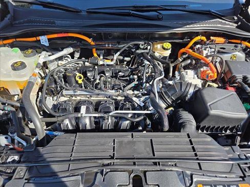 Certified 2024 Ford Escape SE w/ PHEV Premium Package image 22