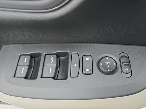 New 2026 Honda HR-V LX image 27
