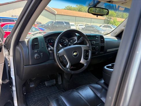 Used 2011 Chevrolet Silverado 1500 LT w/ Florida Edition RWD image 15