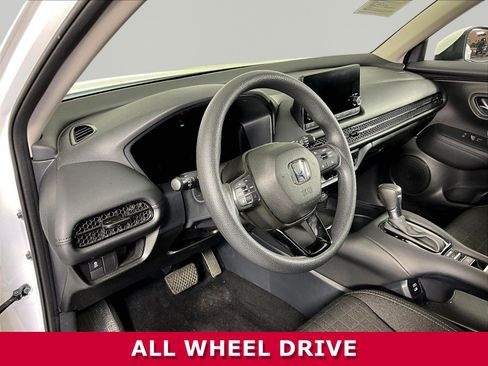 Used 2025 Honda HR-V LX image 15