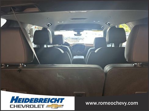 Certified 2023 Chevrolet Traverse RS FWD image 31