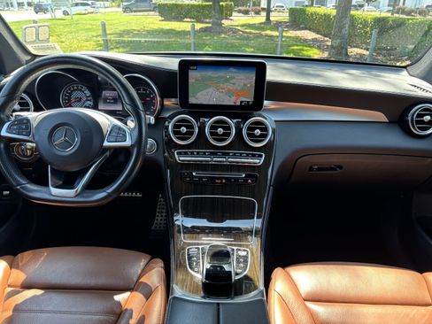 Used 2017 Mercedes-Benz GLC 43 AMG 4MATIC image 33
