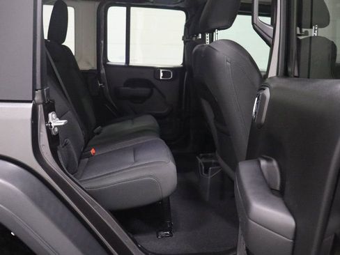 Certified 2022 Jeep Wrangler Unlimited Sport AWD/4WD image 18