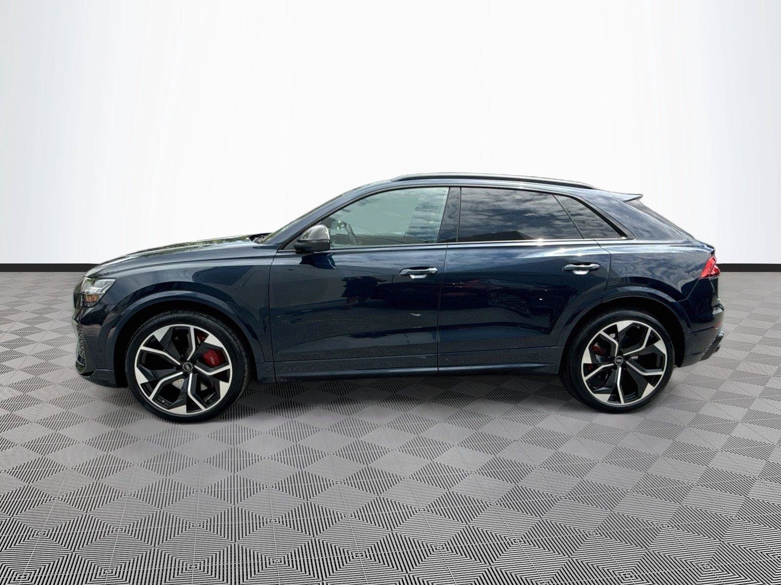 Used 2023 Audi RS Q8 w/ Black Optic Package AWD/4WD image 4