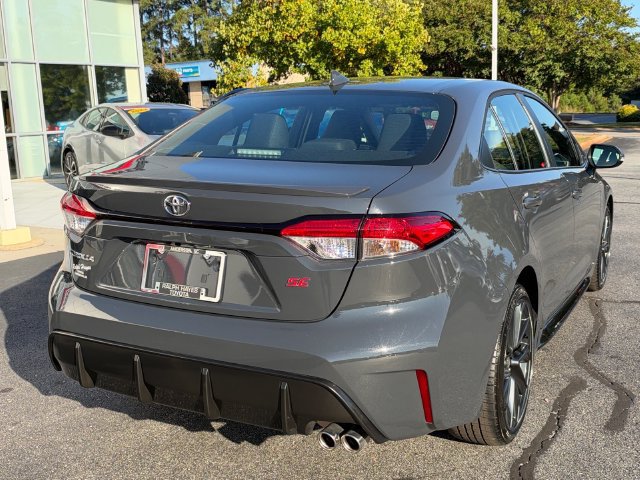 Used 2026 Toyota Corolla SE FWD image 3