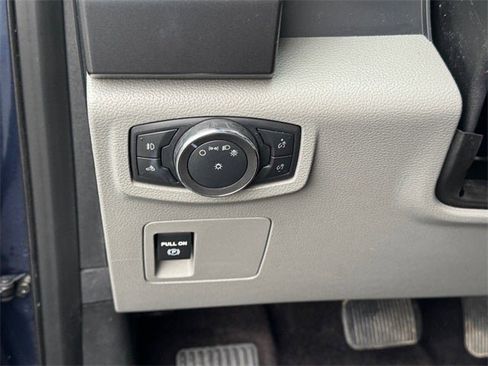 Used 2016 Ford F150 XLT image 17