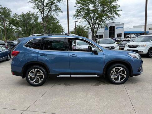 Used 2022 Subaru Forester Touring w/ Popular Package #3 AWD/4WD image 3