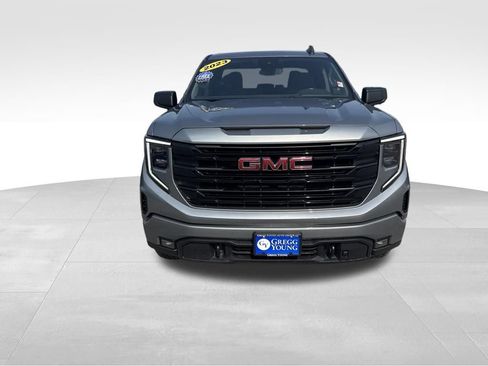 Used 2023 GMC Sierra 1500 Elevation w/ X31 Off-Road Package AWD/4WD image 9