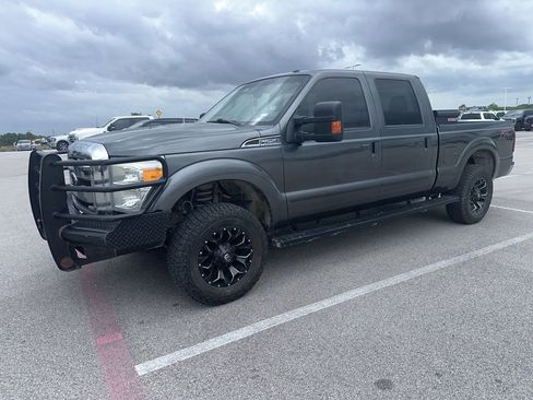 Used 2015 Ford F250 XLT w/ XLT Value Package image 4