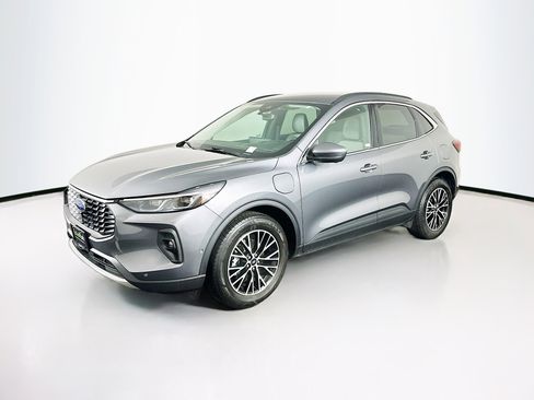 Used 2023 Ford Escape SE w/ PHEV Premium Package FWD image 3