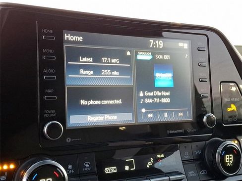 Certified 2021 Toyota Highlander XLE image 23