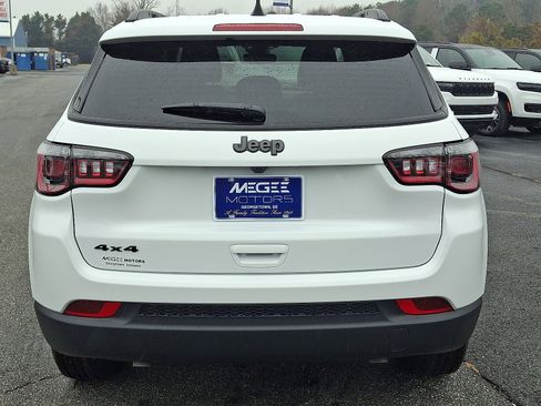 New 2026 Jeep Compass Latitude image 5