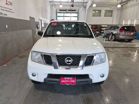 Used 2016 Nissan Frontier SV w/ SV Value Truck Package AWD/4WD image 8