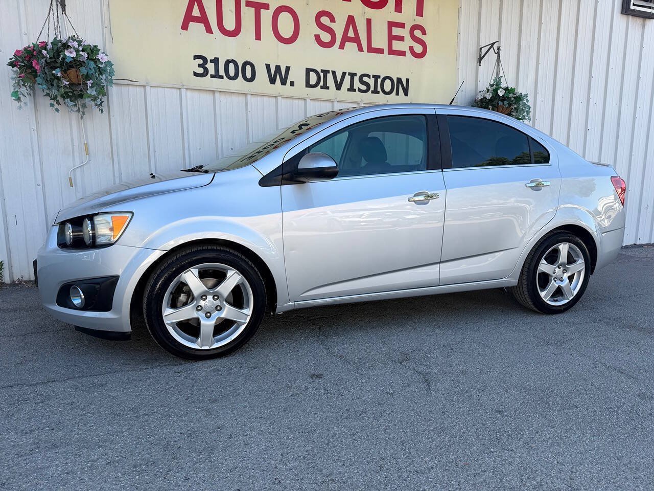 Used 2014 Chevrolet Sonic LTZ FWD image 8
