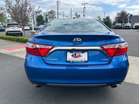 Used 2017 Toyota Camry XSE w/ Advanced Technology Package FWD image 4