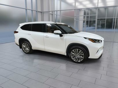Used 2021 Toyota Highlander Platinum