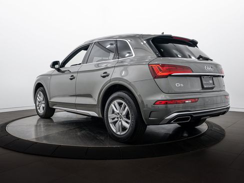 Certified 2023 Audi Q5 2.0T Premium w/ Convenience Package AWD/4WD image 5