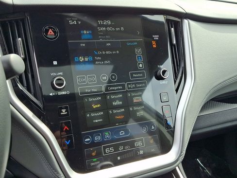 Certified 2025 Subaru Outback Premium w/ Popular Package #1A image 18