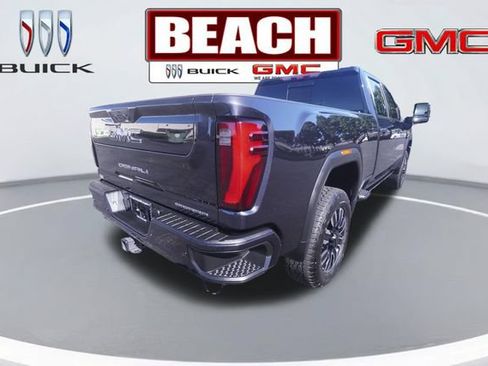Used 2024 GMC Sierra 3500 Denali Ultimate AWD/4WD image 3