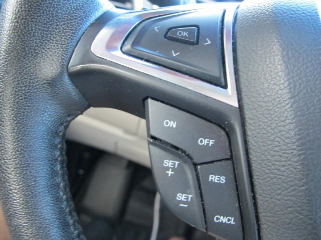Used 2018 Ford Edge Titanium w/ Equipment Group 301A FWD image 19