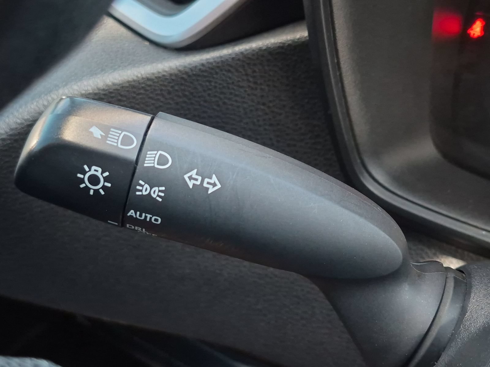 Used 2022 Toyota Corolla LE FWD image 19