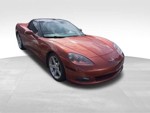 Used 2005 Chevrolet Corvette Coupe w/ Preferred Equipment Group image 2