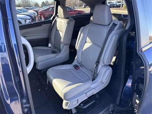 Used 2019 Honda Odyssey Touring image 17