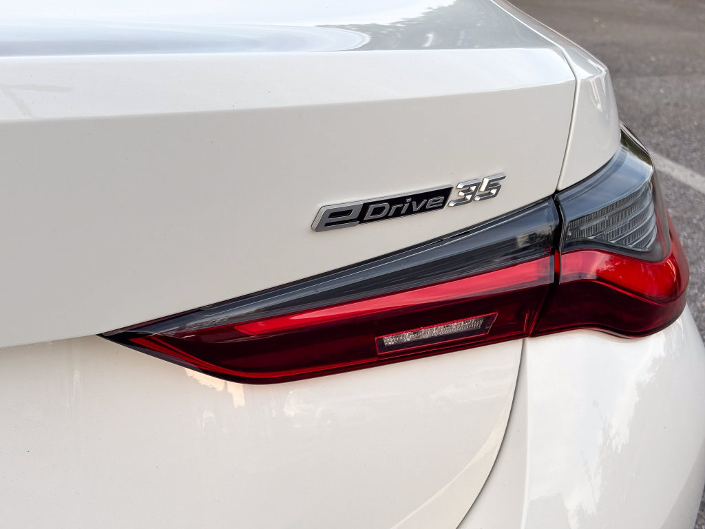 Certified 2023 BMW i4 eDrive35 RWD image 14