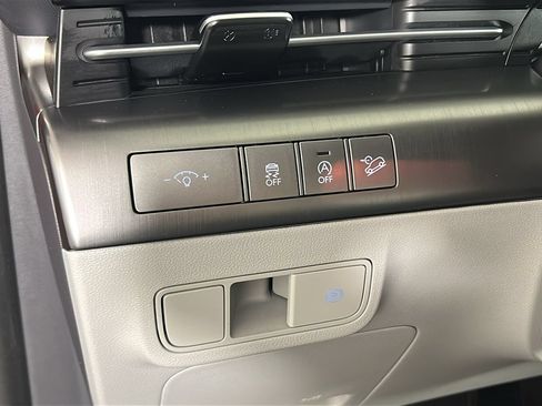 Used 2026 Hyundai Kona SE FWD image 21