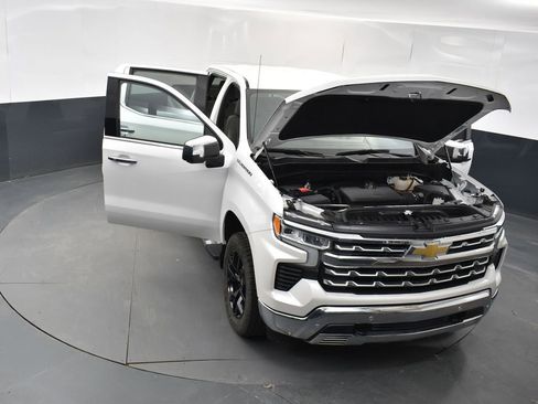 Used 2022 Chevrolet Silverado 1500 LTZ w/ LTZ Convenience Package II image 21