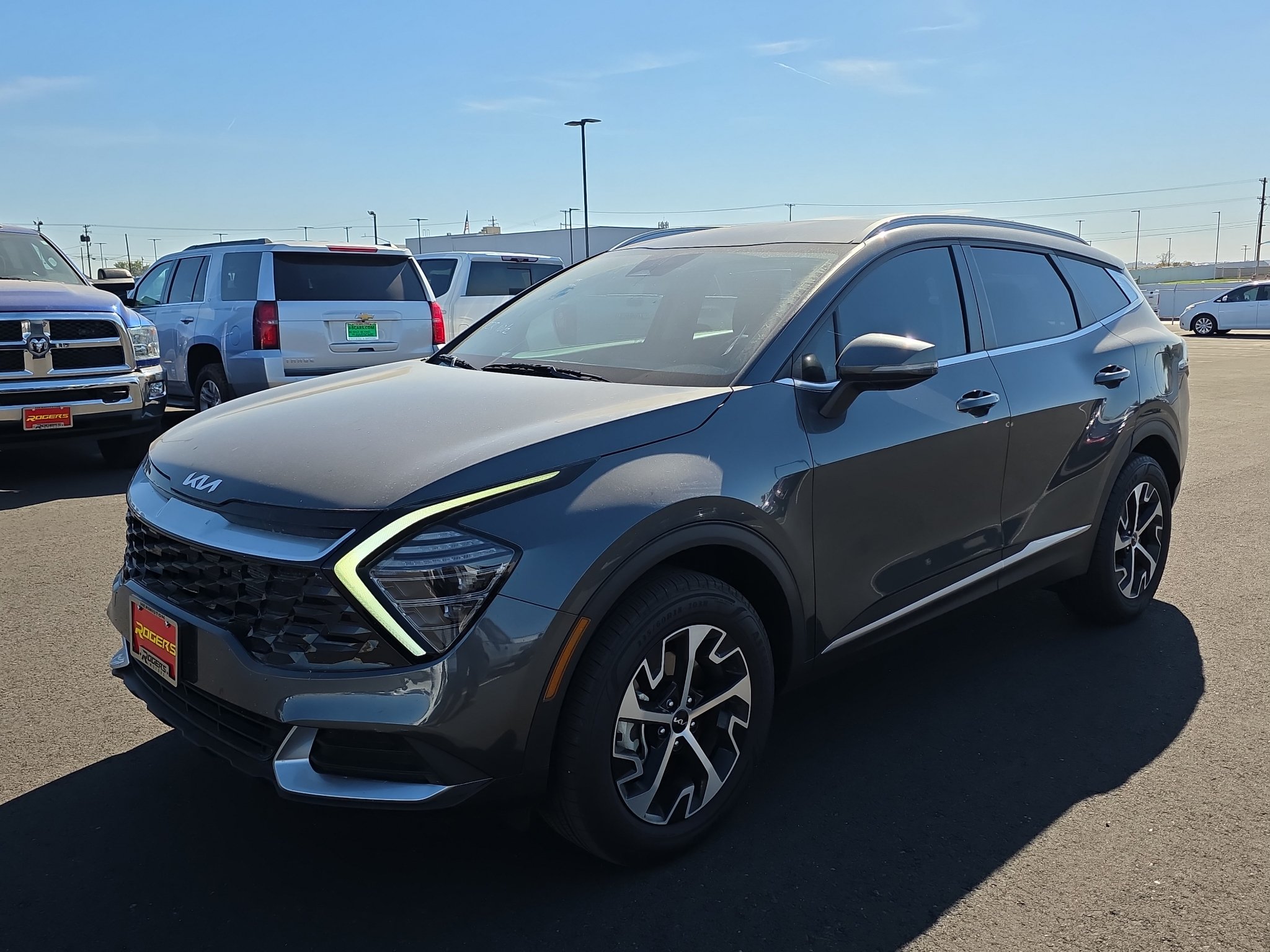 Used 2024 Kia Sportage EX AWD/4WD image 3