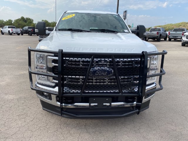 Used 2024 Ford F250 XLT w/ FX4 Off-Road Package AWD/4WD image 9