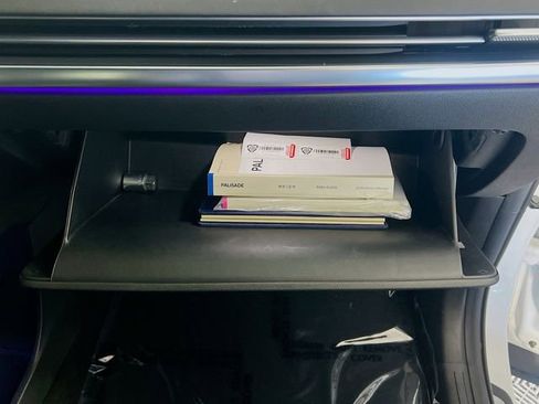 Used 2024 Hyundai Palisade Calligraphy image 30