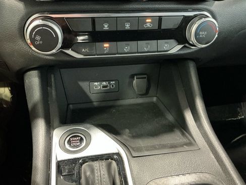 Used 2022 Nissan Sentra SV image 8