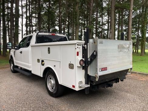 Used 2022 Ford F250 XL w/ Power Equipment Group image 5