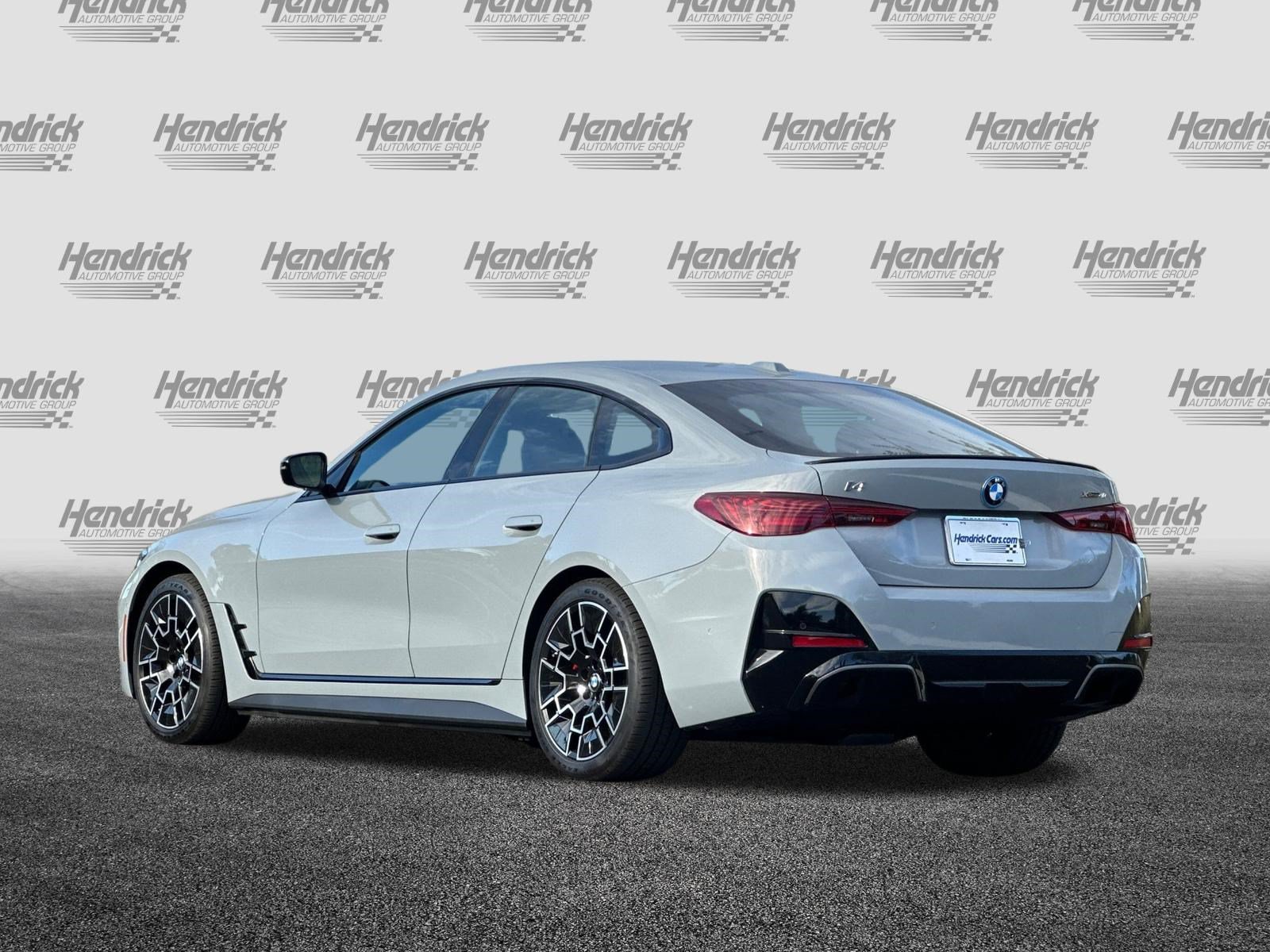 Used 2025 BMW i4 xDrive40i w/ M Sport Package AWD/4WD image 7