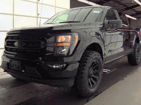 Used 2023 Ford F150 XLT image 3