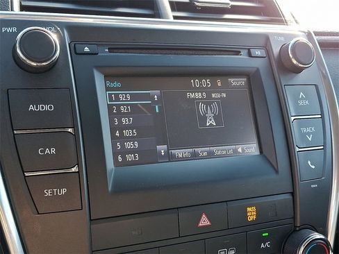 Used 2017 Toyota Camry XSE image 19
