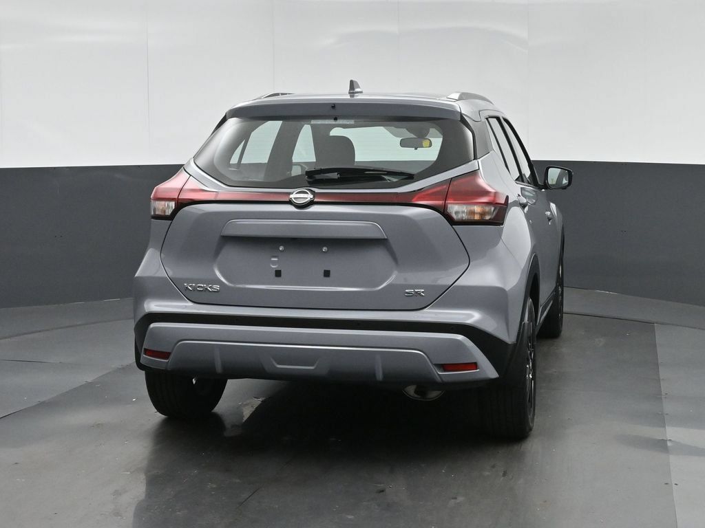 Used 2023 Nissan Kicks SR FWD image 6