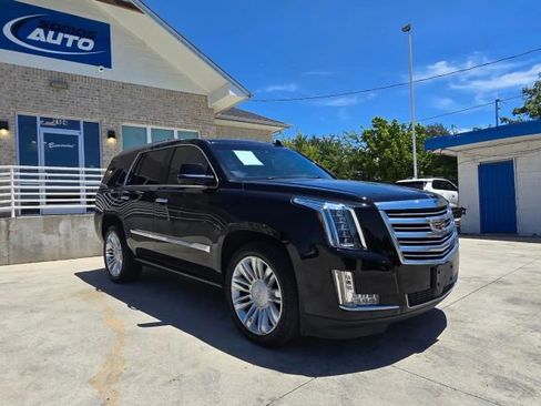 Used 2016 Cadillac Escalade Platinum image 8