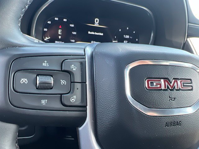 Used 2023 GMC Yukon XL SLT w/ SLT Premium Package AWD/4WD image 32