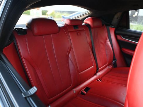 Used 2015 BMW X6 M image 13