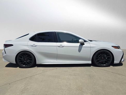 Used 2022 Toyota Camry XSE w/ Navigation Upgrade Package FWD image 2