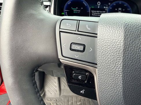 Used 2025 Toyota Camry XSE image 27