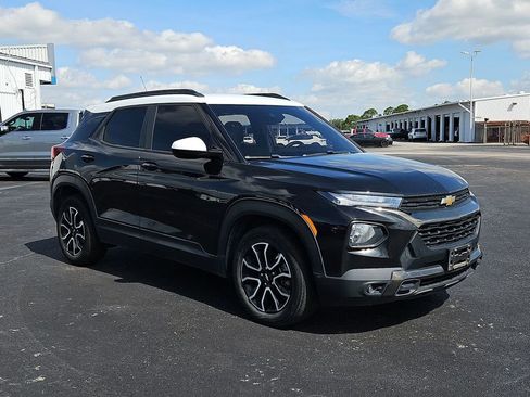 Used 2021 Chevrolet TrailBlazer ACTIV w/ Technology Package FWD image 19