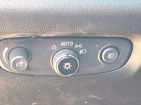 Certified 2020 Chevrolet Traverse LT image 35