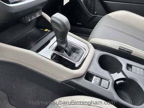 Used 2025 Subaru Forester Limited image 19