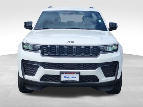 New 2026 Jeep Grand Cherokee Altitude AWD/4WD image 2